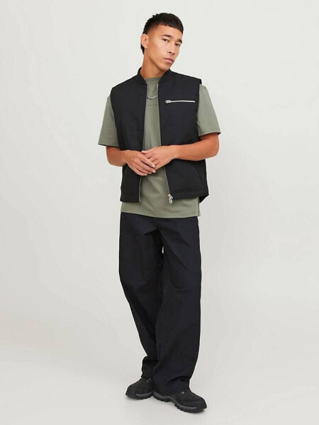 Jack & Jones wide fit carpenter trouser in black