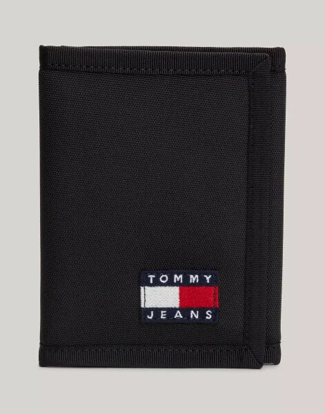 Tommy Jeans Trifold Wallet in Black