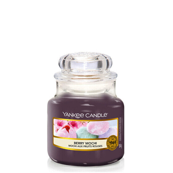 Aromatic candle Classic small Berry Mochi 104 g