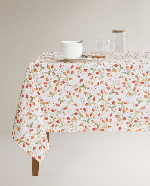 Strawberry resin-coated tablecloth