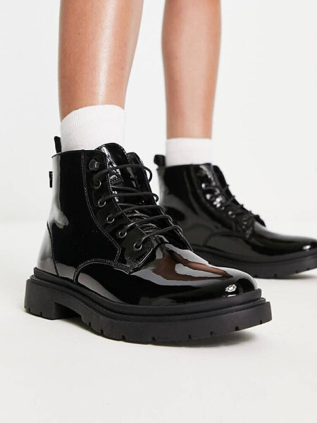 Levi's lace up leather boot in black