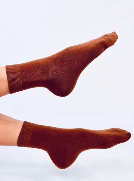 Женские однотонные осенние коричневые носки