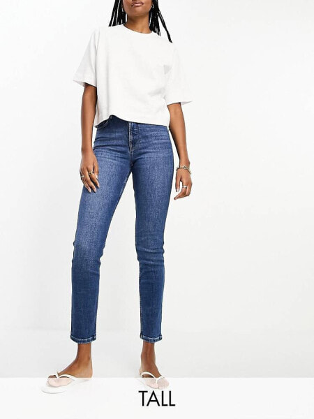 Женские джинсы River Island Tall Schmal geschnittene Jeans in mittelblauer Waschung