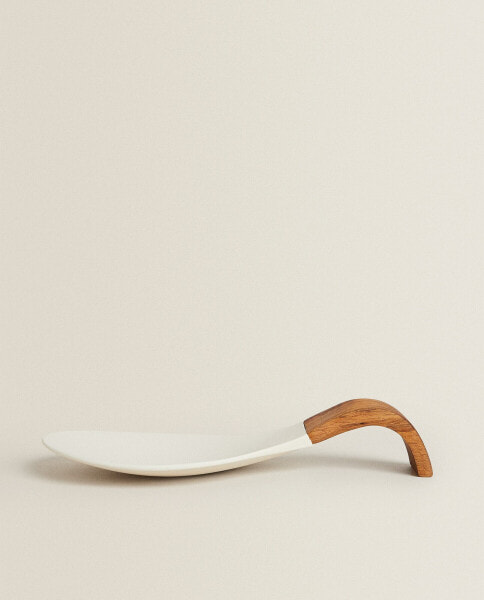 Wood and silicone spoon rest