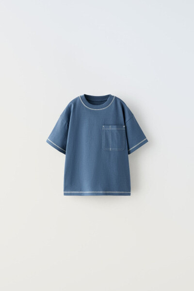 T-shirt with pocket and topstitching