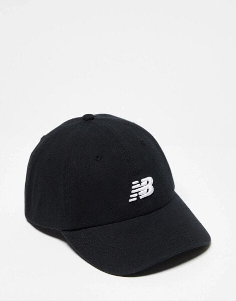 New Balance logo cap in black