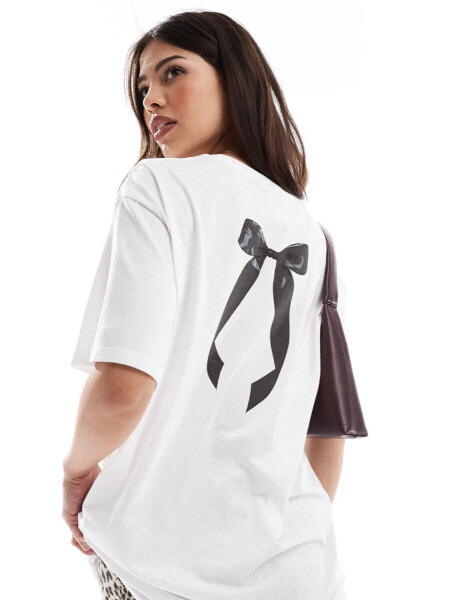 Pieces oversized t-shirt with bow back in white