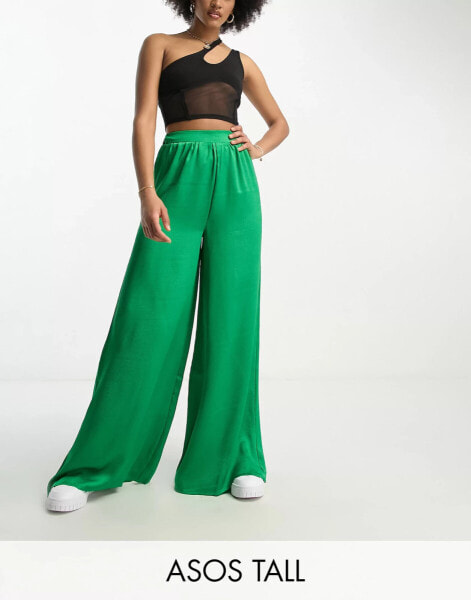 ASOS DESIGN Tall – Palazzo-Strandhose aus Satin in Grün