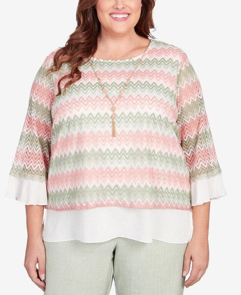 Plus Size English Garden Zig Zag Texture Top with Necklace