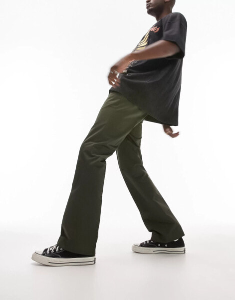 Topman – Ausgestellte Hose in Khaki mit geradem Schnitt