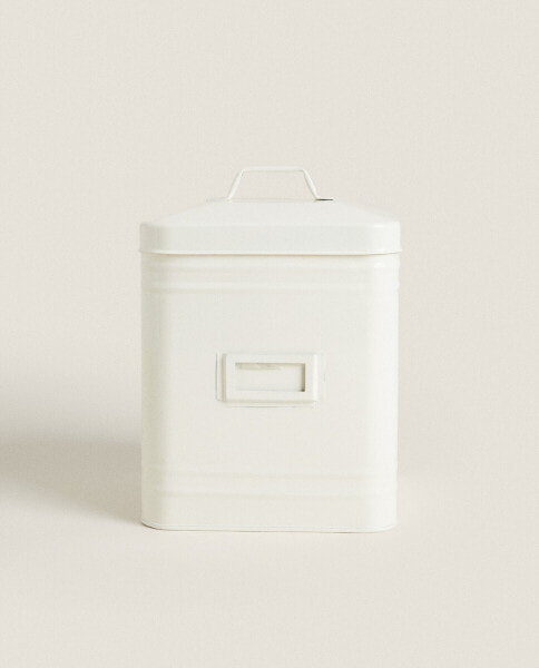 Laundry capsule container