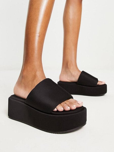 ASOS DESIGN Tyla padded flatform sandals in black 