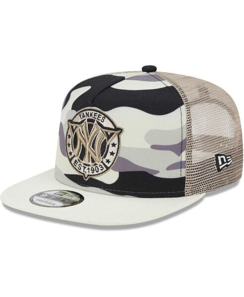 Men's White New York Yankees Chrome Camo A-Frame 9FIFTY Trucker Snapback Hat