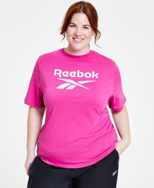 Plus Size Short Sleeve Logo Graphic T-Shirt