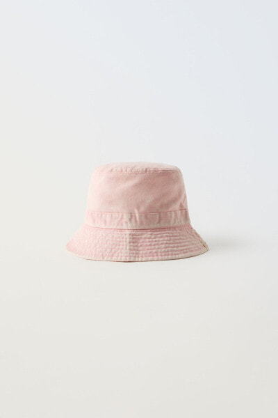 Denim bucket hat with label