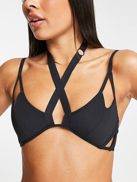 Cosmogonie Exclusive triangle bralette with strapping and cut out detail in black - BLACK