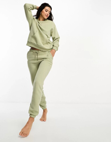 Chelsea Peers joggers in sage green