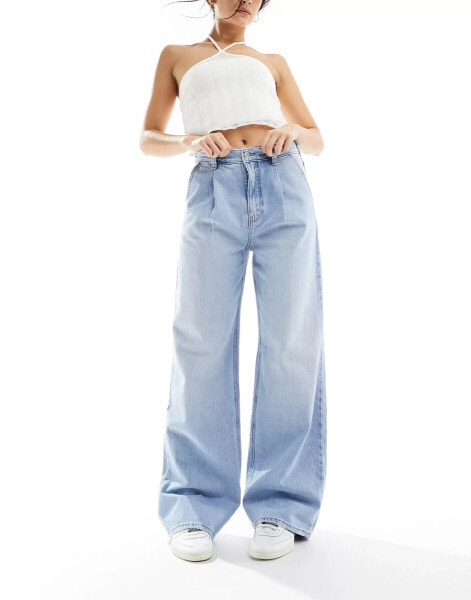 Stradivarius wide leg jean in light wash blue