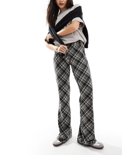 Noisy May flared trousers in black check