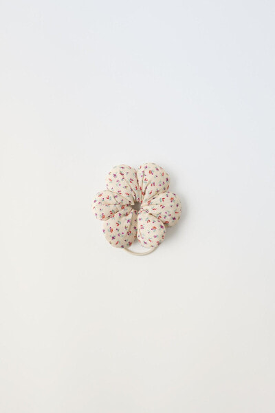 QUILTED FLORAL SCRUNCHIE