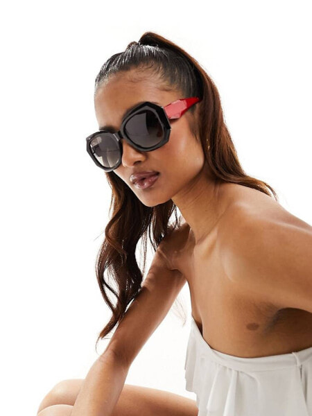 Jeepers Peepers sunglasses in black with red detail