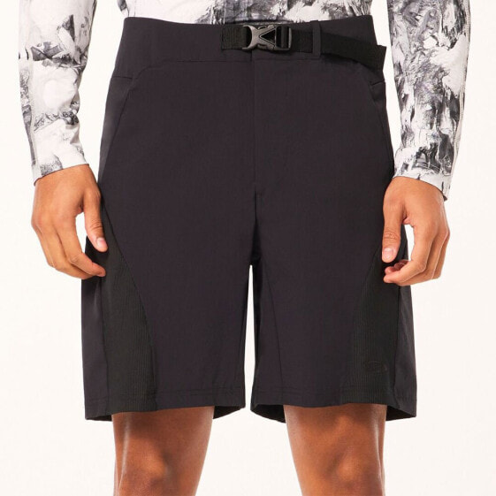 OAKLEY APPAREL Latitude Arc Shorts