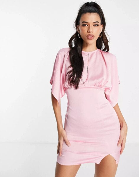 ASOS Design – Satin-Minikleid in Hellrosa mit Flügelärmeln und Schlüsselloch-Mieder