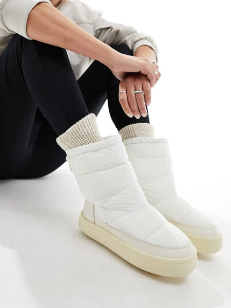 Tommy Jeans winter snow boots in cream