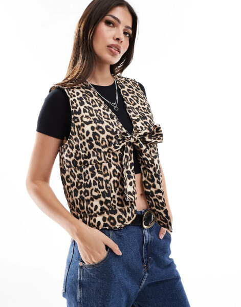 ONLY quilted gilet in leopard print