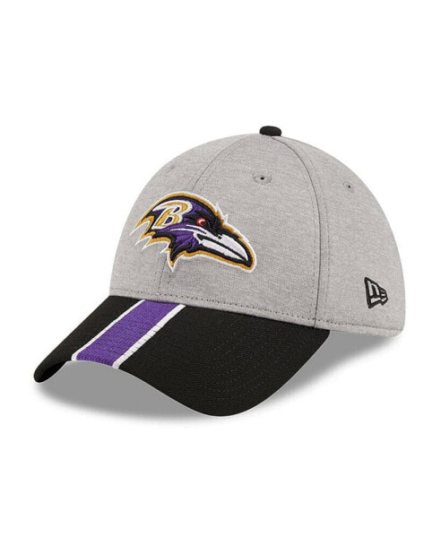 Men's Heather Gray, Black Baltimore Ravens Striped 39THIRTY Flex Hat