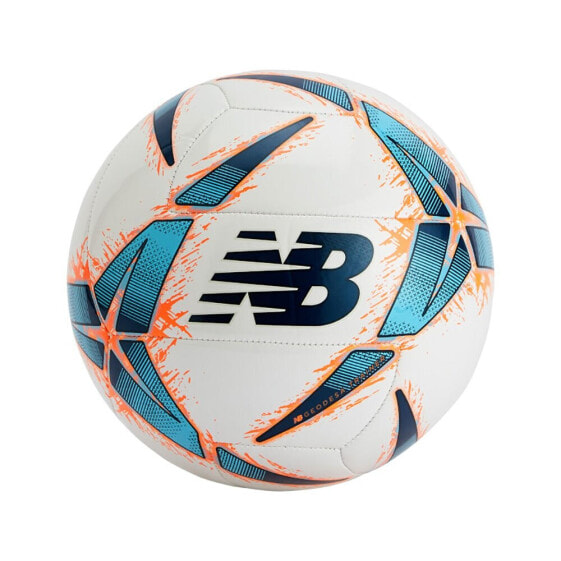 Футбольный мяч тренировочный New Balance Geodesa