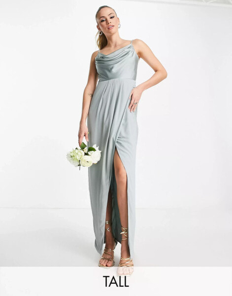 TFNC Tall – Bridesmaid – Satin-Maxikleid in Salbeigrün mit drapiertem Element