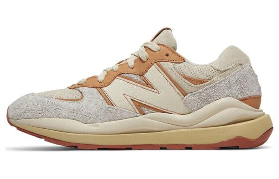 Кроссовки New Balance NB 5740 амортизирующие, антискользящие и прочные для бега низкие унисекс серые, белые, апельсиновые