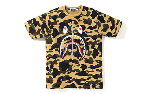 BAPE 1ST Camo Shark Tee PONR 短袖T恤 男女同款 黄迷彩 送礼推荐 / Футболка BAPE 1ST Camo Shark Tee PONR T 1F30-109-007