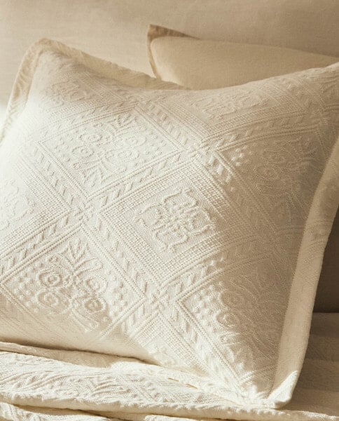 Geometric pattern cushion cover