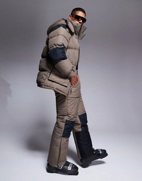 ASOS 4505 Ski water repellent ski pants with straight leg in clay colourblock