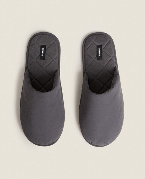 Quilted technical fabric slippers