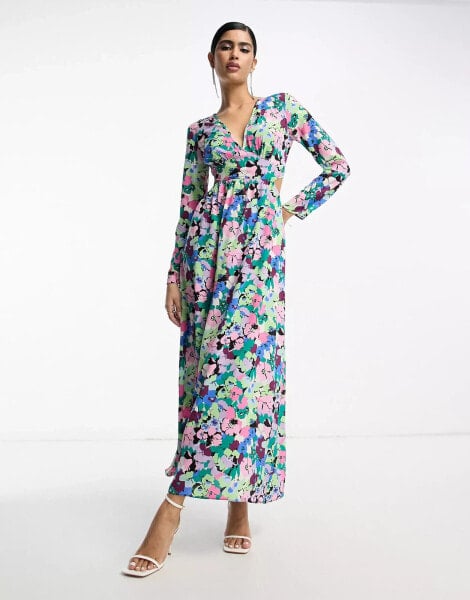 ASOS DESIGN – Tailliertes Maxikleid mit blauem Blumenprint und Falten