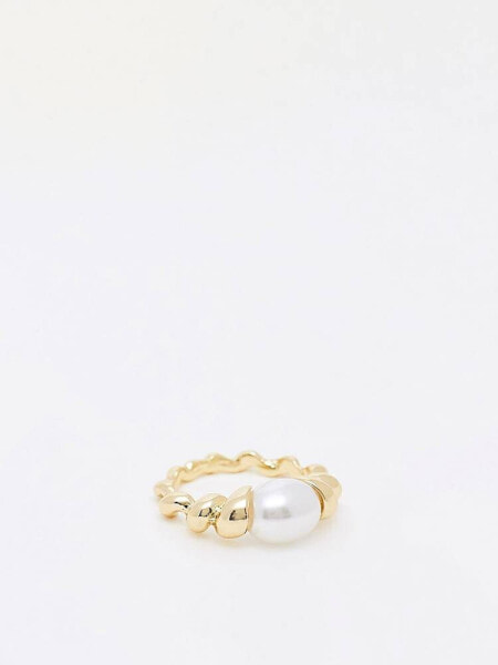 DesignB London pearl stone ring in gold