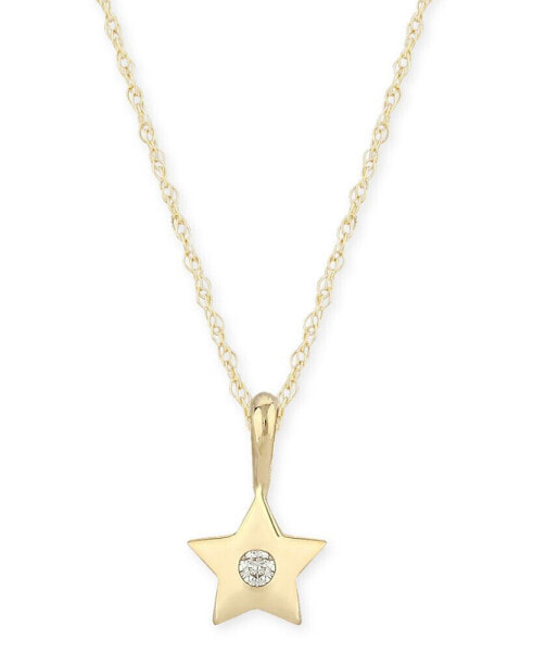 Macy's diamond Accent Solid Star Pendant in 14K Yellow Gold