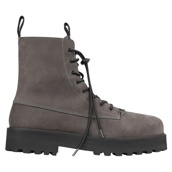 MAKIA Explorer Boots