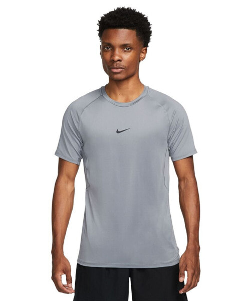 Футболка мужская Nike Pro Slim-Fit Dri-FIT с коротким рукавом.