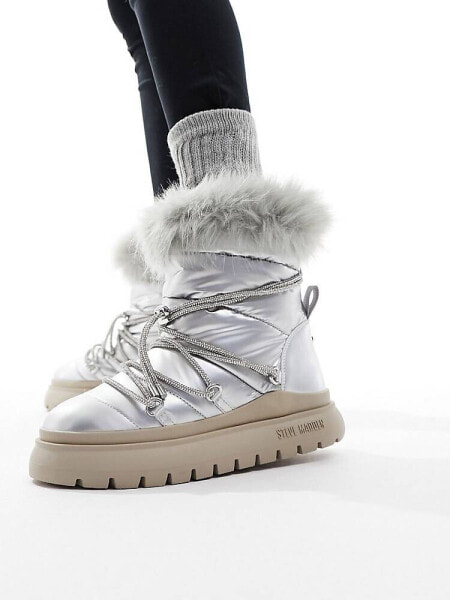 Steve Madden – Ice-Storm – Schneestiefel in Silber mit verzierten Schnürsenkeln