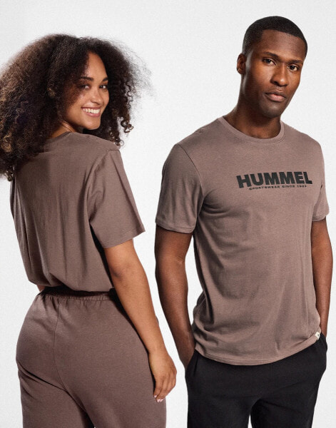 Hummel – Kurzärmliges Unisex-T-Shirt in Braun