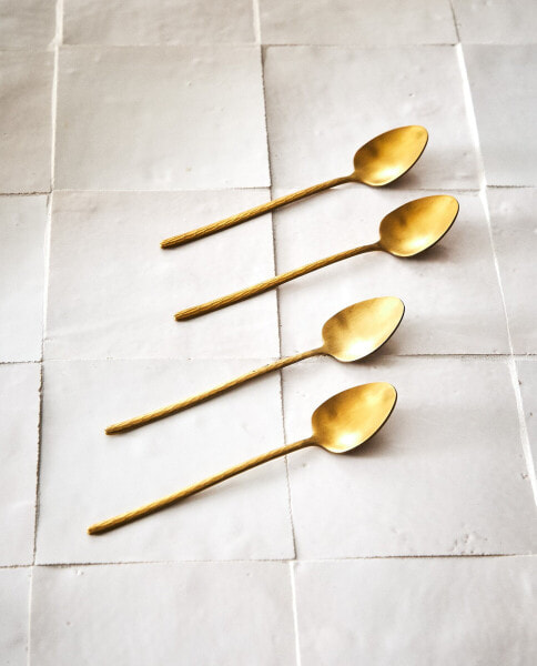 Set of dessert spoons with hammered handle