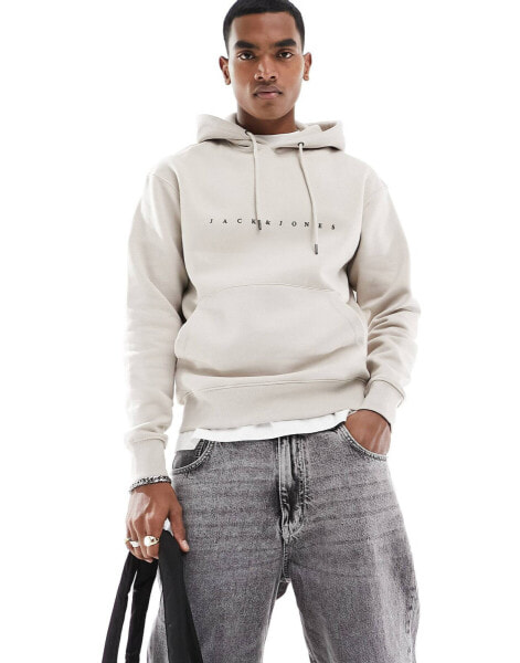 Jack & Jones – Oversize-Kapuzenpullover in Beige mit Logo auf der Brust