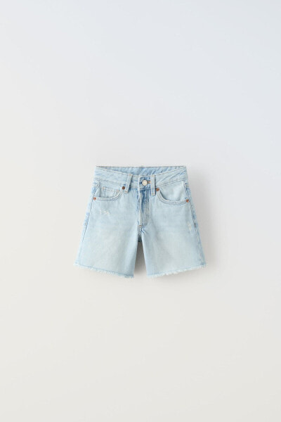 Long frayed bermuda shorts