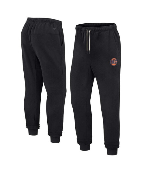 Мужские и женские черные спортивные брюки Fanatics Signature New York Knicks Super Soft Fleece Jogger