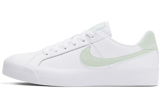 Кроссовки Nike Court Royale AO2810-111