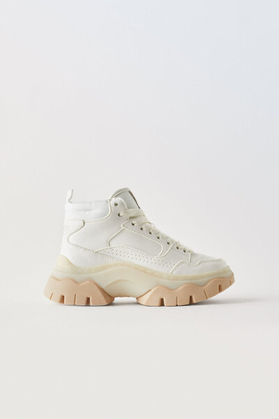 Chunky sole high-top sneakers